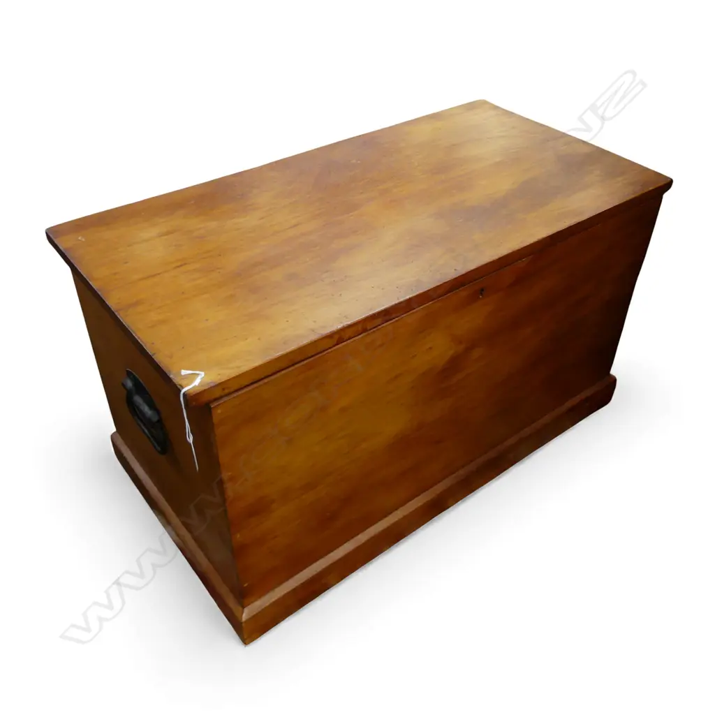 WOODEN BLANKET BOX 770x395x425mm Image 1++