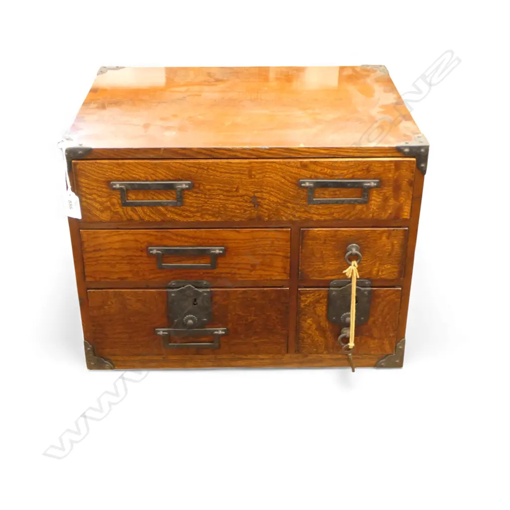 Vintage small Japanese collector's chest. Red lacquer/stained finish with key. H.335mm Image 1++