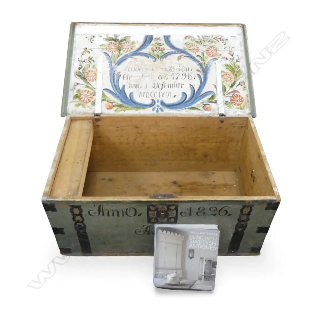 1796 SWEDISH MARRIAGE CHEST EX NINA HARTMANN ANTIQUES 950x560x420mm + COPY OF HER BOOK Image 1++
