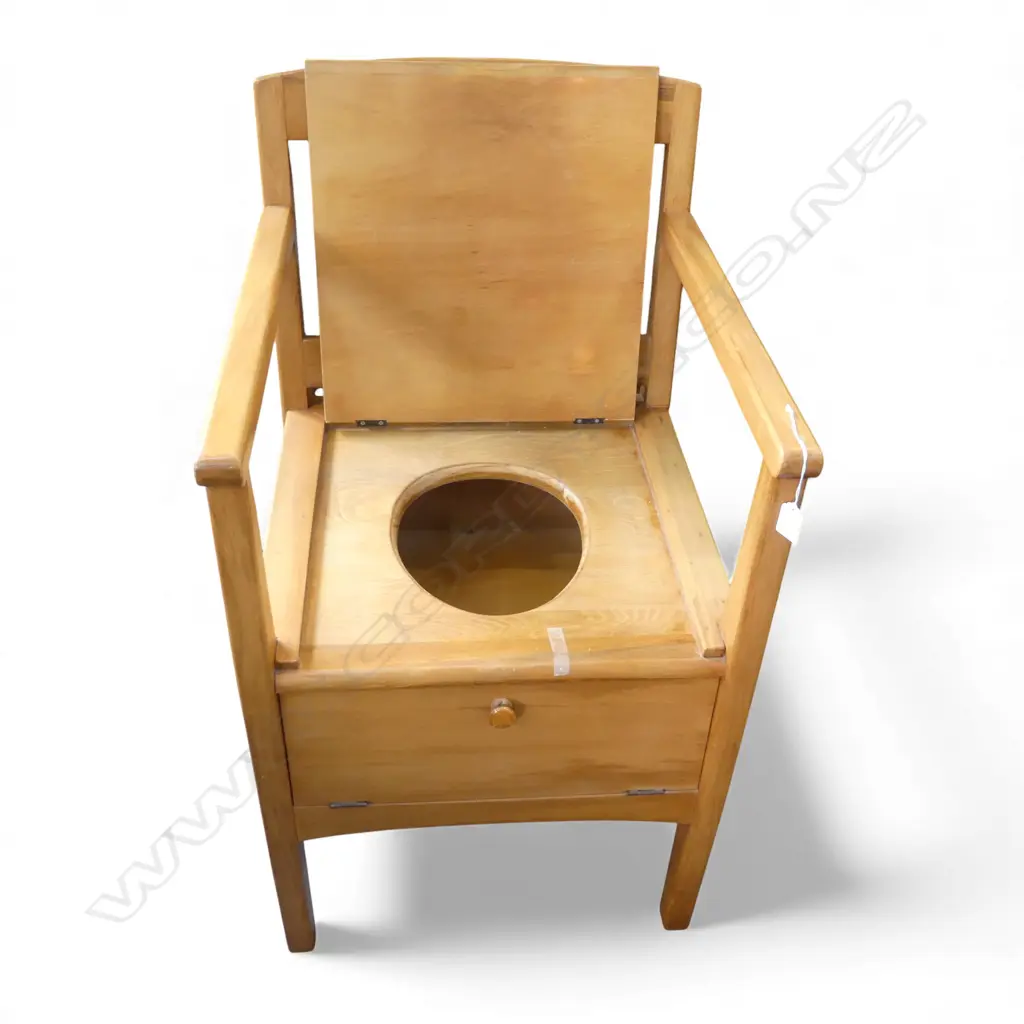 COMMODE ARMCHAIR Image 1++