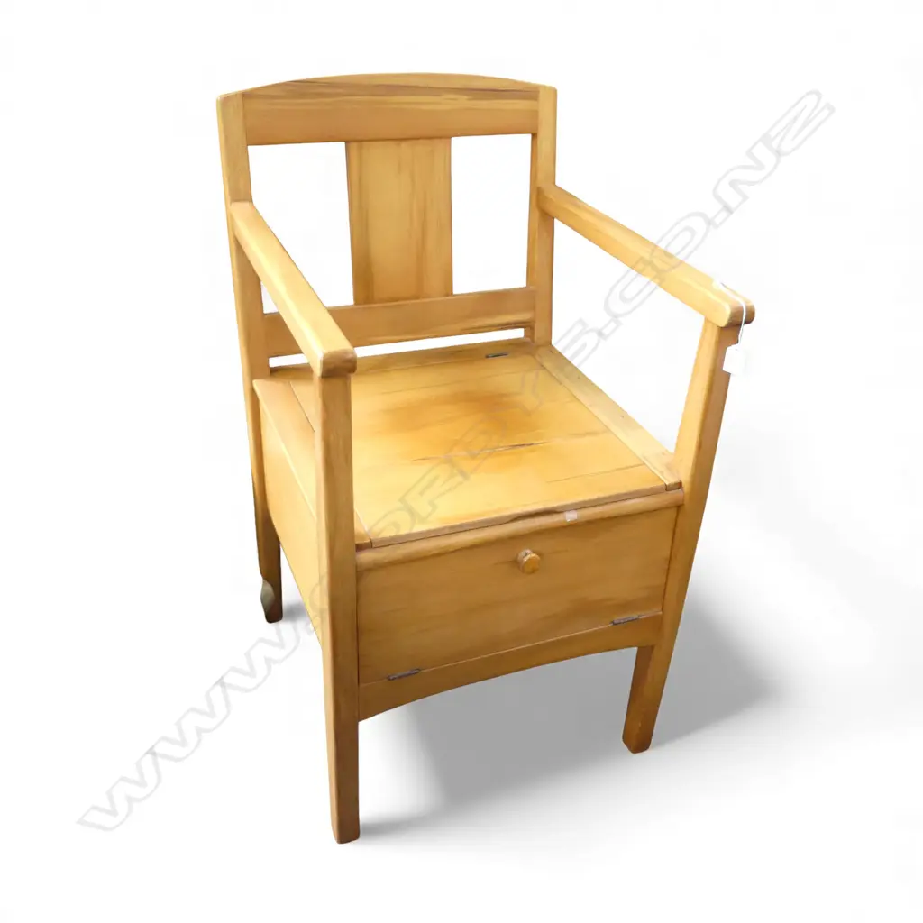 COMMODE ARMCHAIR Image 1++