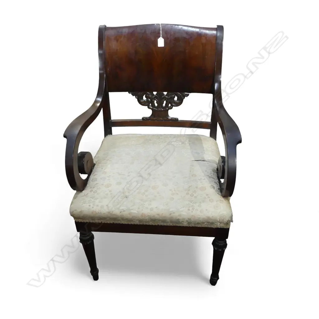 ANTIQUE MAHOGANY ARMCHAIR Image 1++