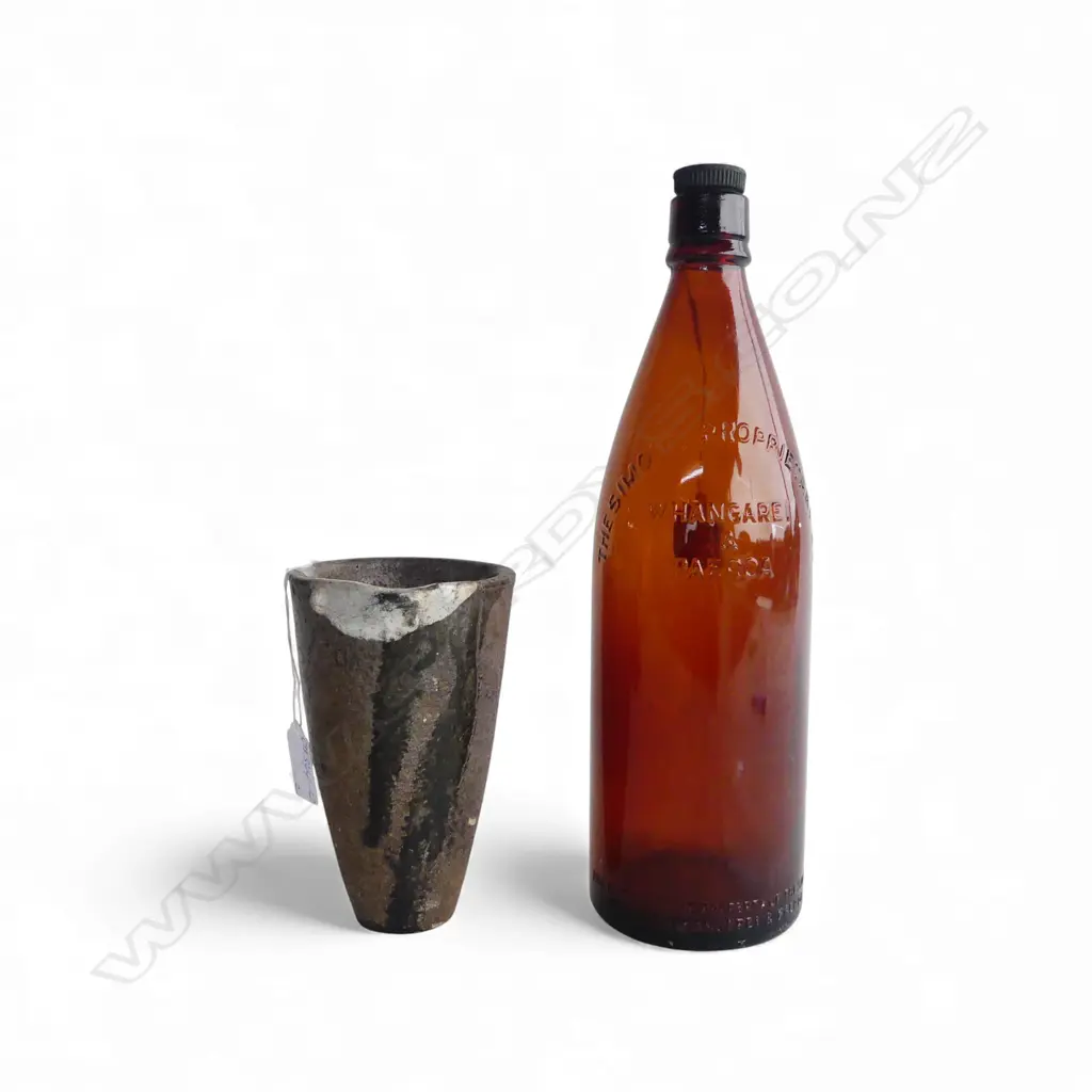 QUARTER BROWN BOTTLE ' THE SIMONS PROPRIETRY CO WHANGAREI & PAEROA'WITH OLD CRUCIBLE H.160mm Image 1++