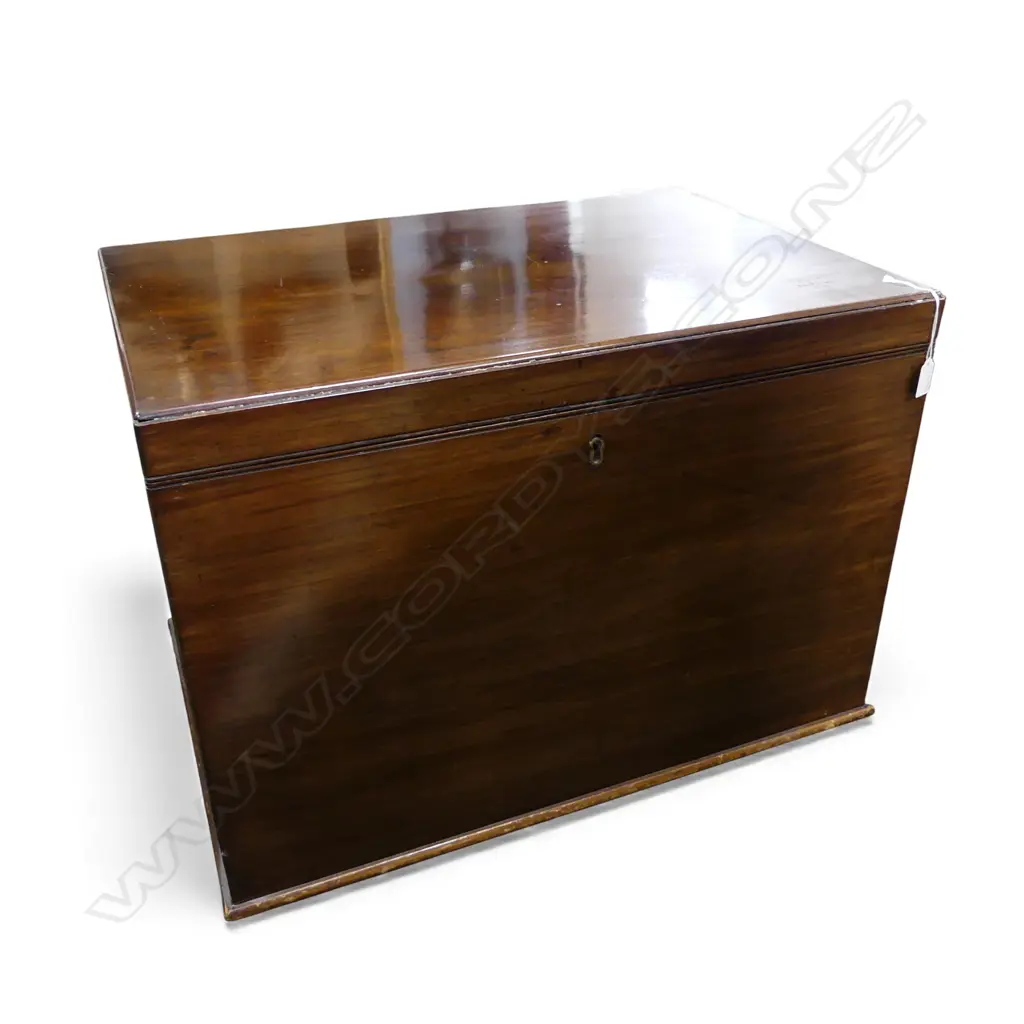 MAHOGANY BLANKET BOX 720x500x500mm Image 1++