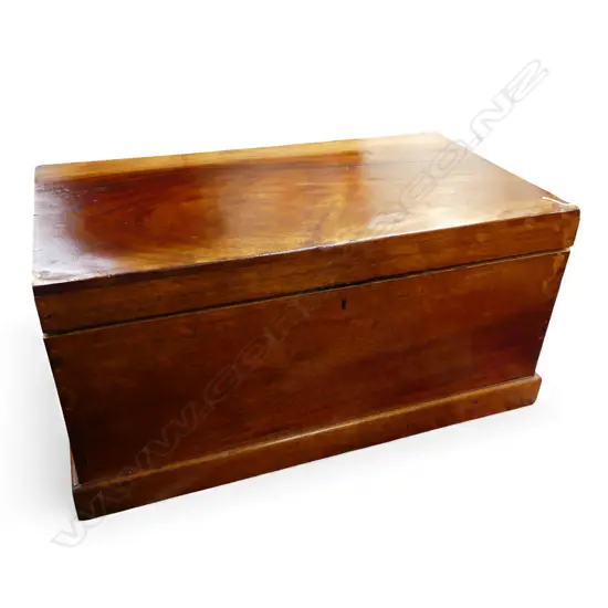 MAHOGANY BLANKET BOX 830x470x390mm