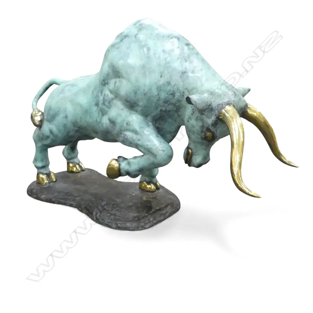 LG BRONZE BULL Image 1++