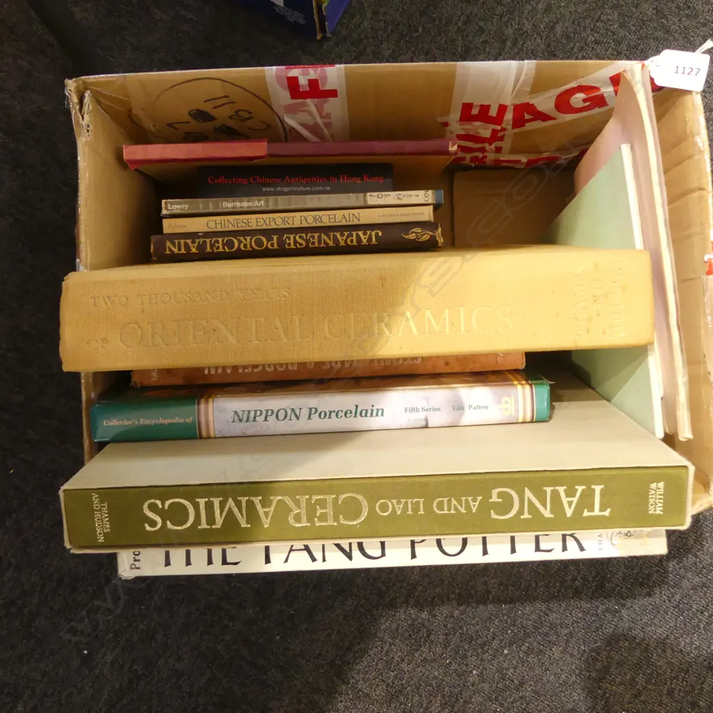 10 COFFEE TABLE REFERENCE BOOKS ON ORIENTAL ANTIQUES & 3 MAGIZENES Image 1++