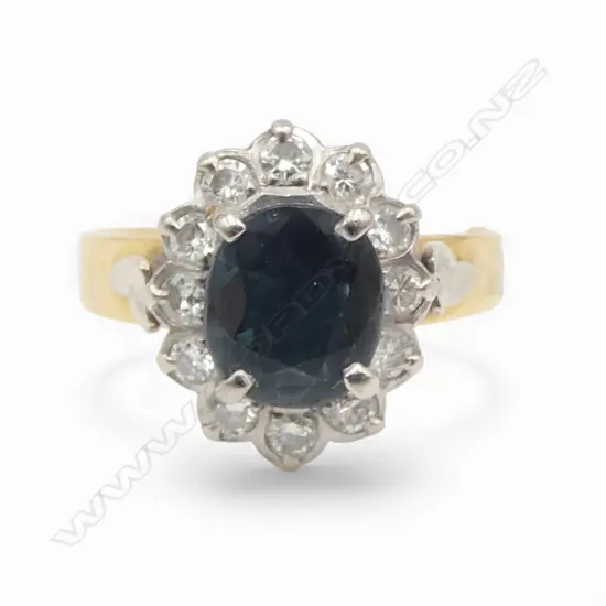 18ct GOLD LARGE SAPPHIRE & DIAMOND CLUSTER RING 4.8gms SIZE Q