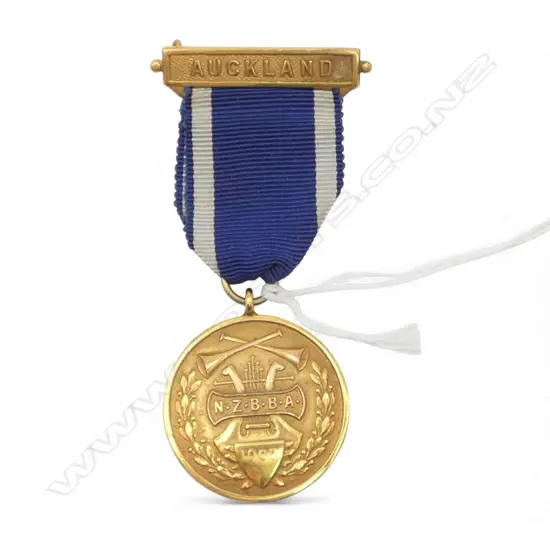 9ct GOLD MEDAL with 9ct GOLD BAR & WITH RIBBON 13.33gms