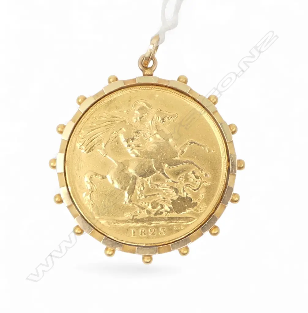 22ct gold George IV gold Two Pounds 1823 in 18ct gold spinner pendant mount 20gms total Image 1++