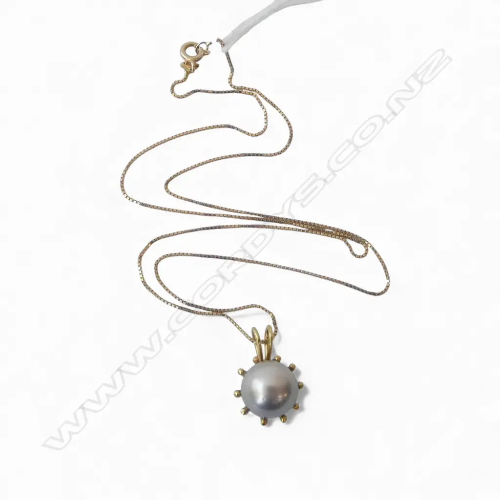 18ct GOLD & BLACK PEARL PENDANT, silver grey w good lustre, 5.13gm, valuation Image 1++