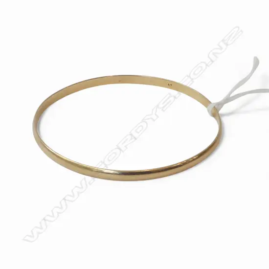9CT BANGLE, 65mm int. dia. 10.5gms