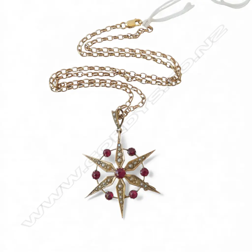 EDWARDIAN 9CT GOLD STAR PENDANT WITH GARNETS? AND PEARLS, 9CT GOLD CHAIN 9.49gms Image 1++