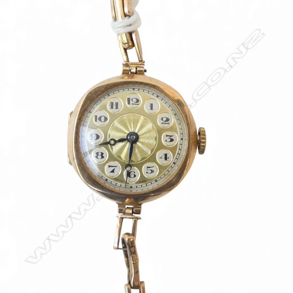 9ct GOLD WATCH w 9ct GOLD sprung bracelet strap. 16.24gms Image 1++