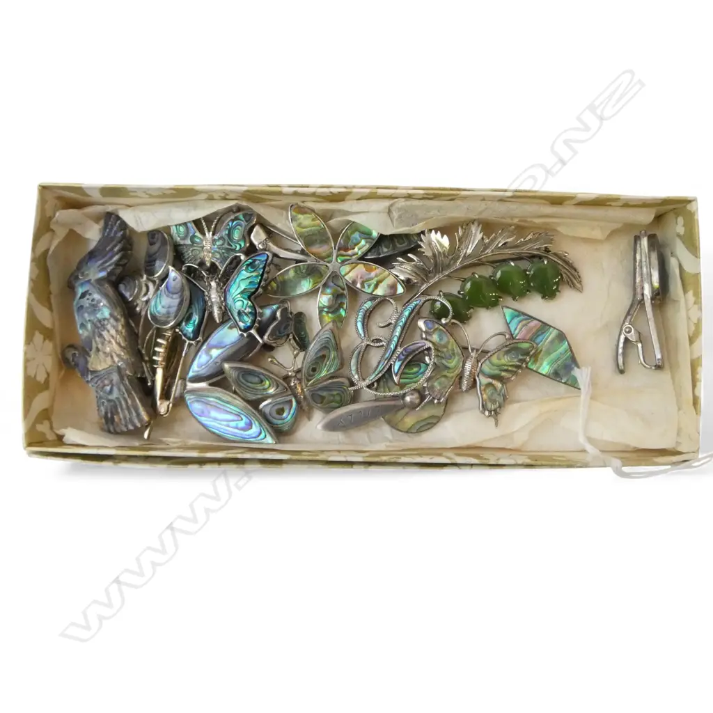 ASST. VINTAGE STG SILVER & PAUA BROOCHES  Image 1++