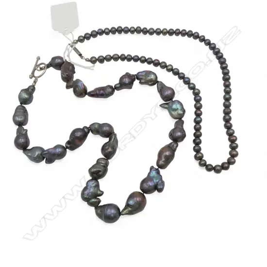 2 IRIDESCENT BLACK PEARL NECKLACES L'S.440 & 420mm