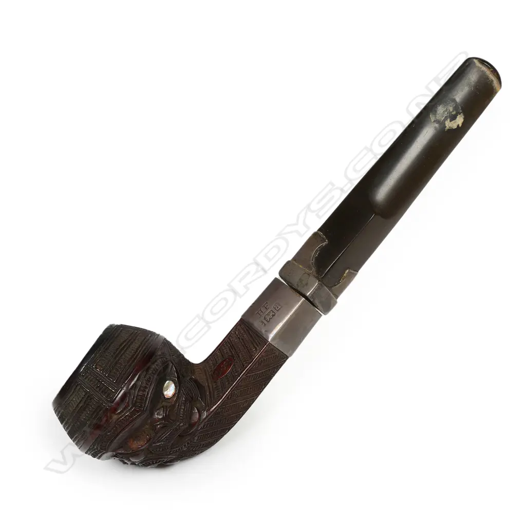 Tene Waitere Māori 'Kia-Ora' carved pipe, Image 1++