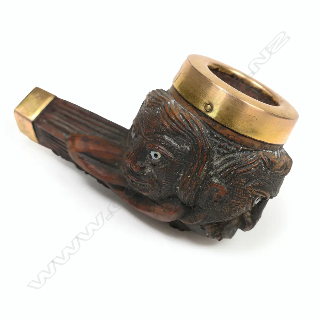 Jacob Heberley Māori carved pipe Image 1++