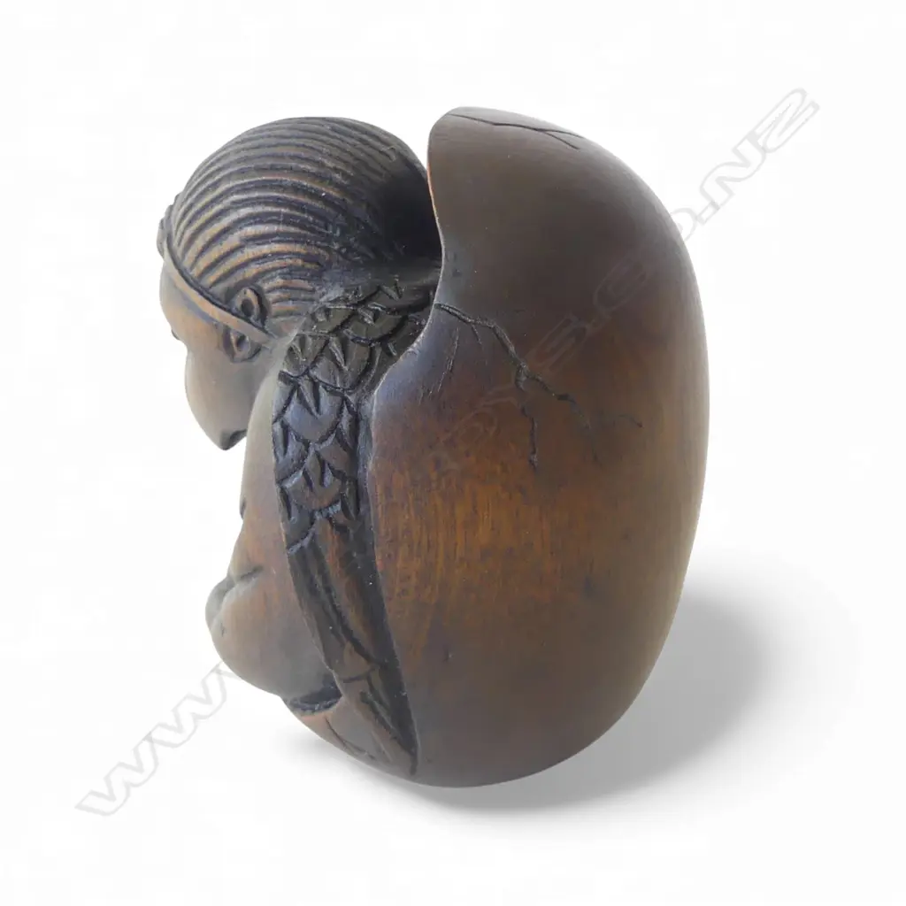 JAPANESE NETSUKE karasu tengu, signed H.67mm Image 1++