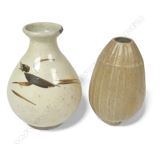 TWO ASIAN STONEWARE PCS; JAPANESE VASE w VERTICAL STRIATIONS (H.130mm) & KOREAN BOTTLE, SLIP DECORATION (H.150mm) faults