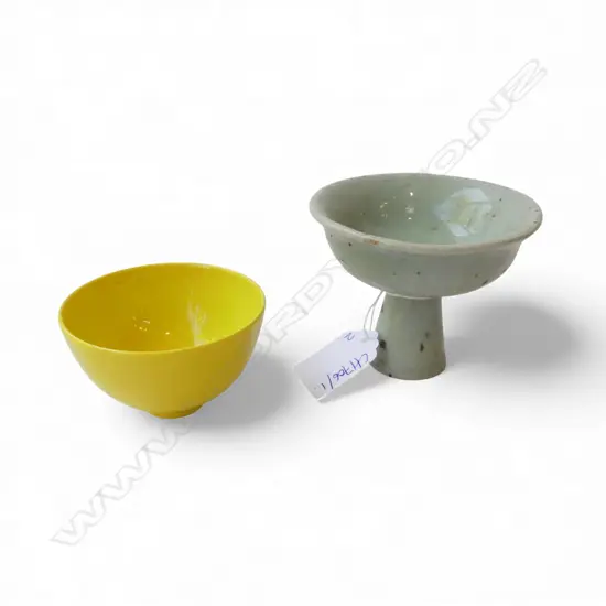 ORIENTAL YELLOW CUP (HAIRLINE) & CELADON GLAZED STEM CUP H.70mm