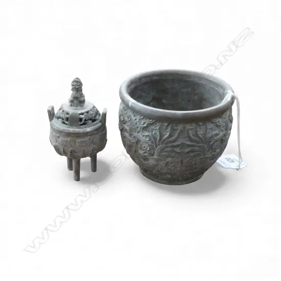 2 ORIENTAL METAL CONTAINERS, 1 LIDDED H.90mm