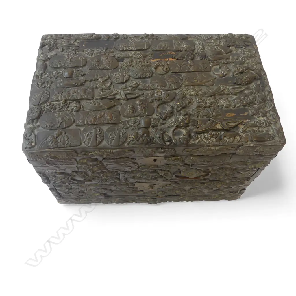 OLD JAPANESE LACQUERED BOX w. APPLIED METAL DECORATION 290x180x190mm repairs Image 1++