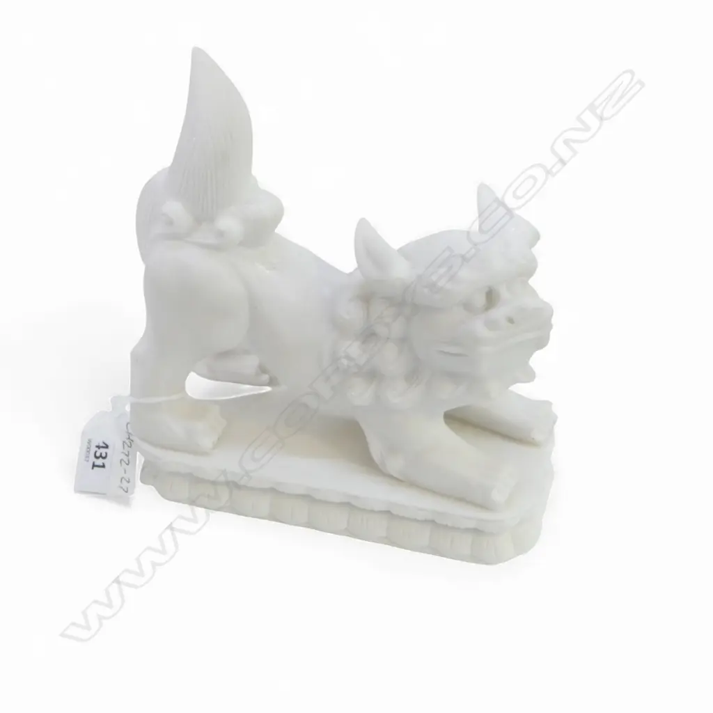  CARVED WHITE MARBLE TEMPLE DOG L.160mm Image 1++