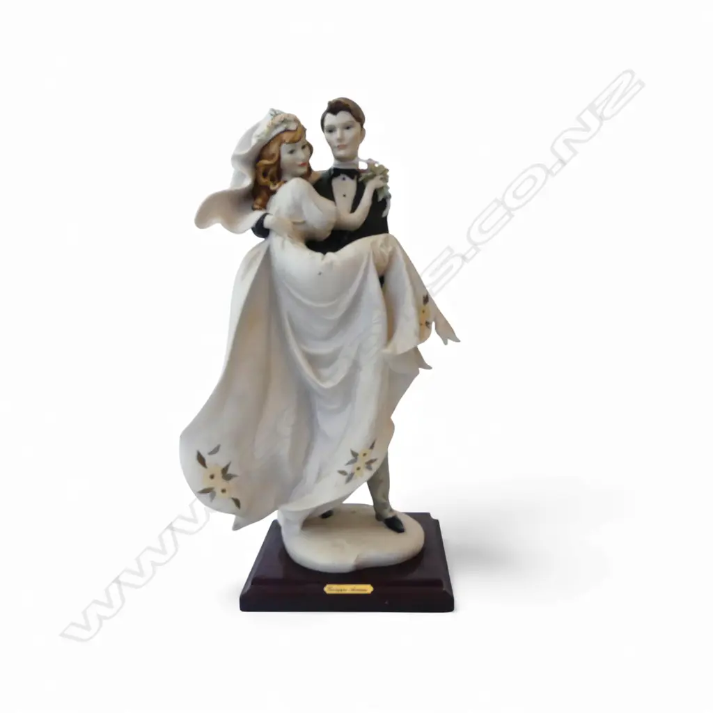 GIUSEPPE ARMANI RESIN FIGURINE H.360mm Image 1++