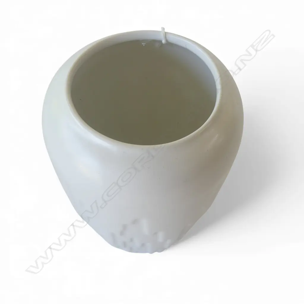 CROWN LYNN 'ICICLE' VASE No.2094 H.155mm Image 1++