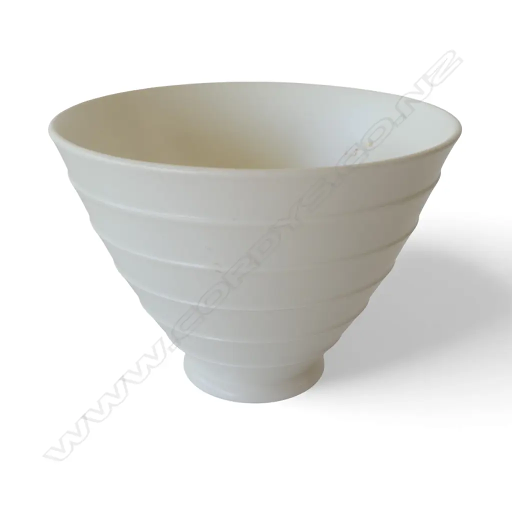 KEITH MURRAY CONICAL BOWL FOR WEDGWOOD mark to base H.140 Dia.195mm Image 1++