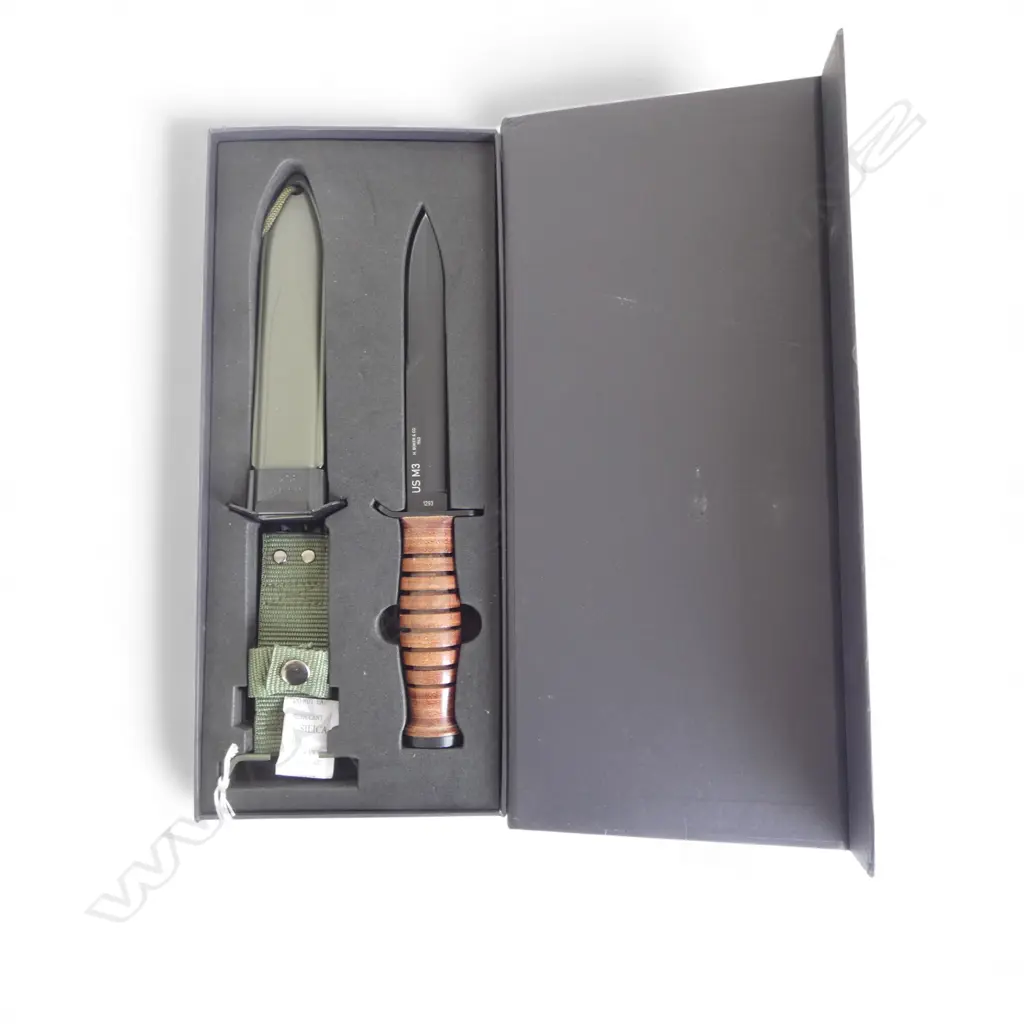 US M3 BOKER TRENCH KNIFE & SCABBARD, BOXED Image 1++