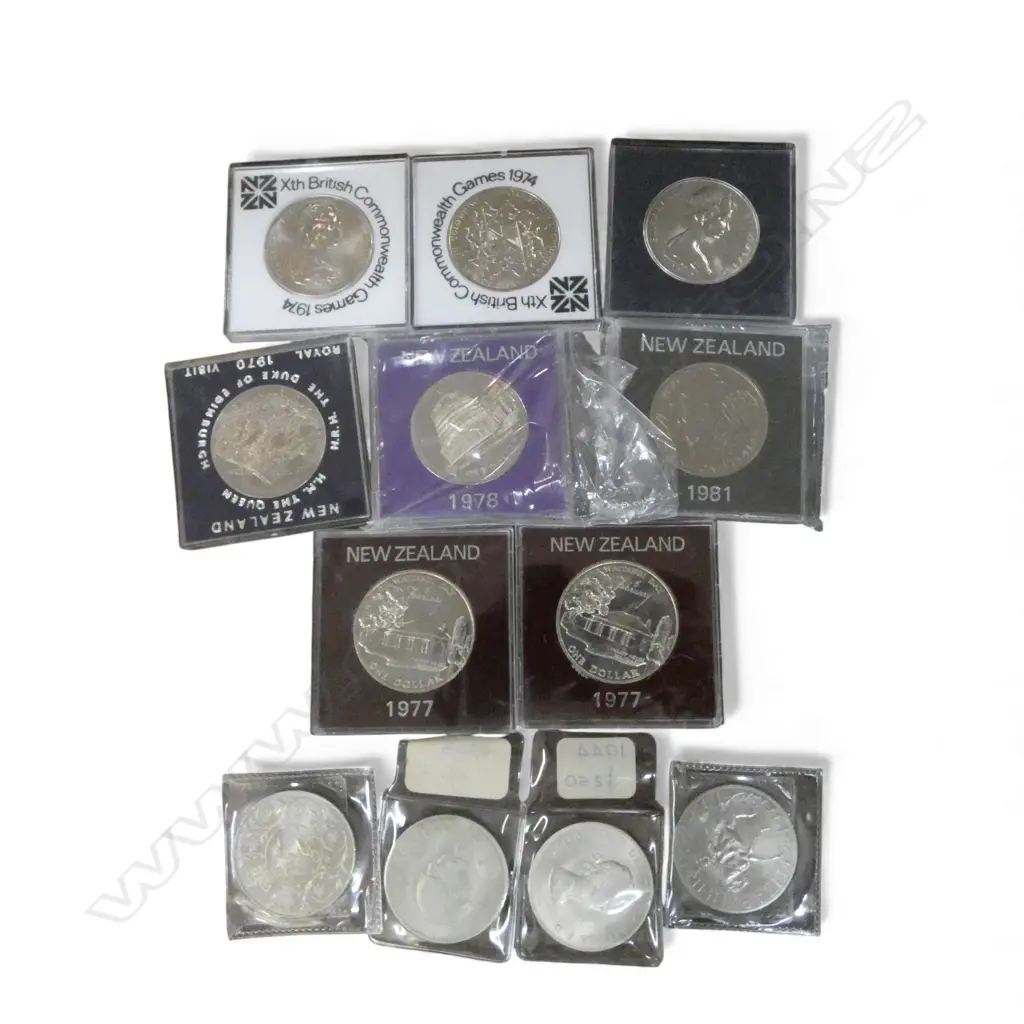 8 1970's NZ UNC DOLLAR COINS in plastic cases + 4 UK COINS Image 1++