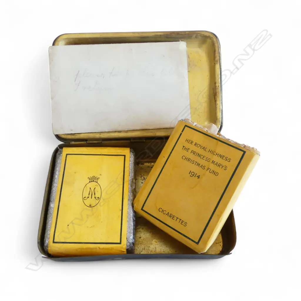 PRINCESS MARY WW1 CHRISTMAS 1914 GIFT BOX brass tin with original presentation card  Image 1++