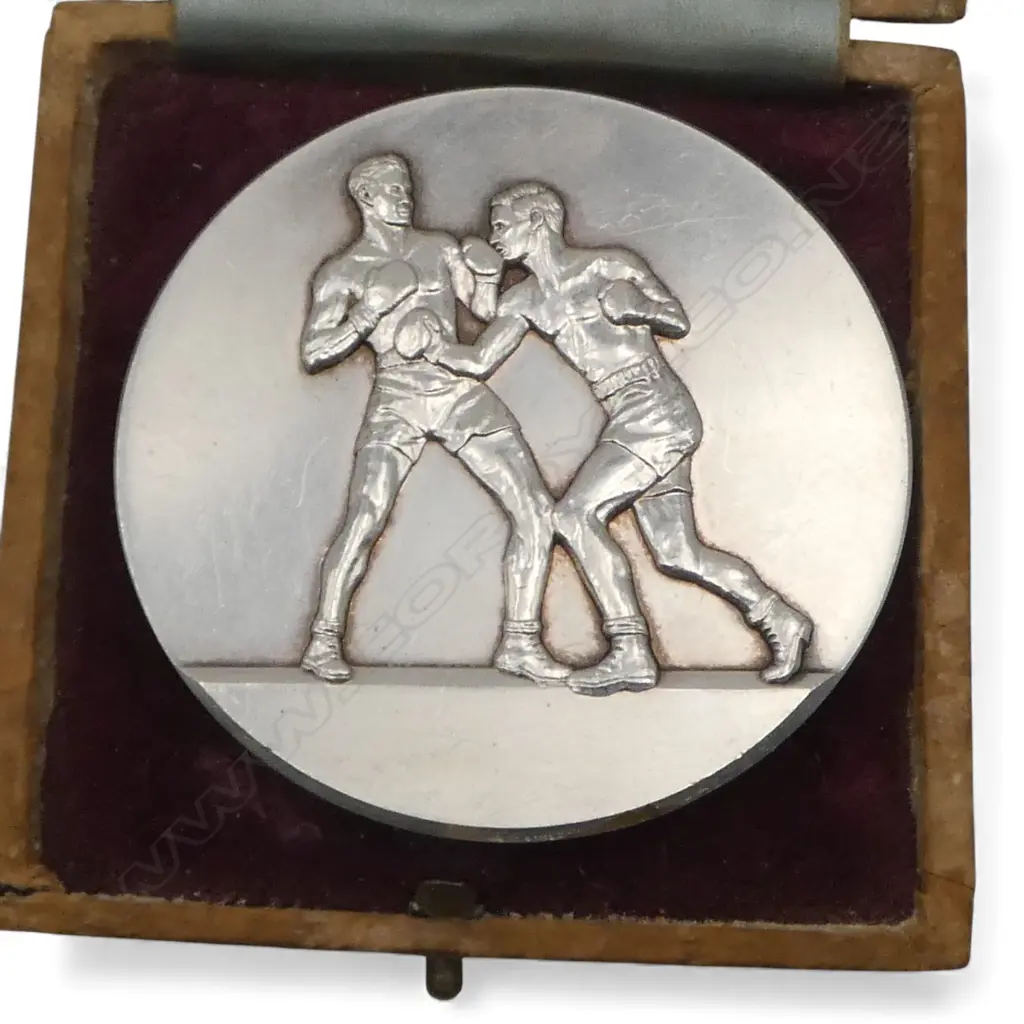 1951 SILVER TONE METAL NSW BOXING CHAMIONSHIPS MEDAL 55mm dia, BOXED Image 1++