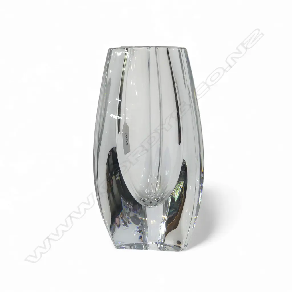 BACCARAT THREE SIDED CRYSTAL VASE, H.200mm Image 1++