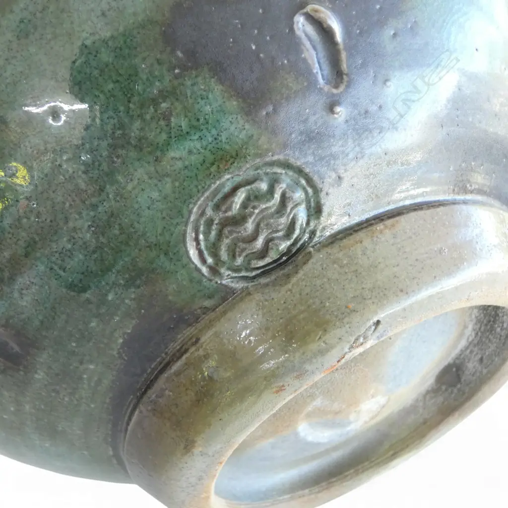 DENIS O'CONNOR N.Z. STUDIO POTTERY BOWL Dia.200mm Image 1++