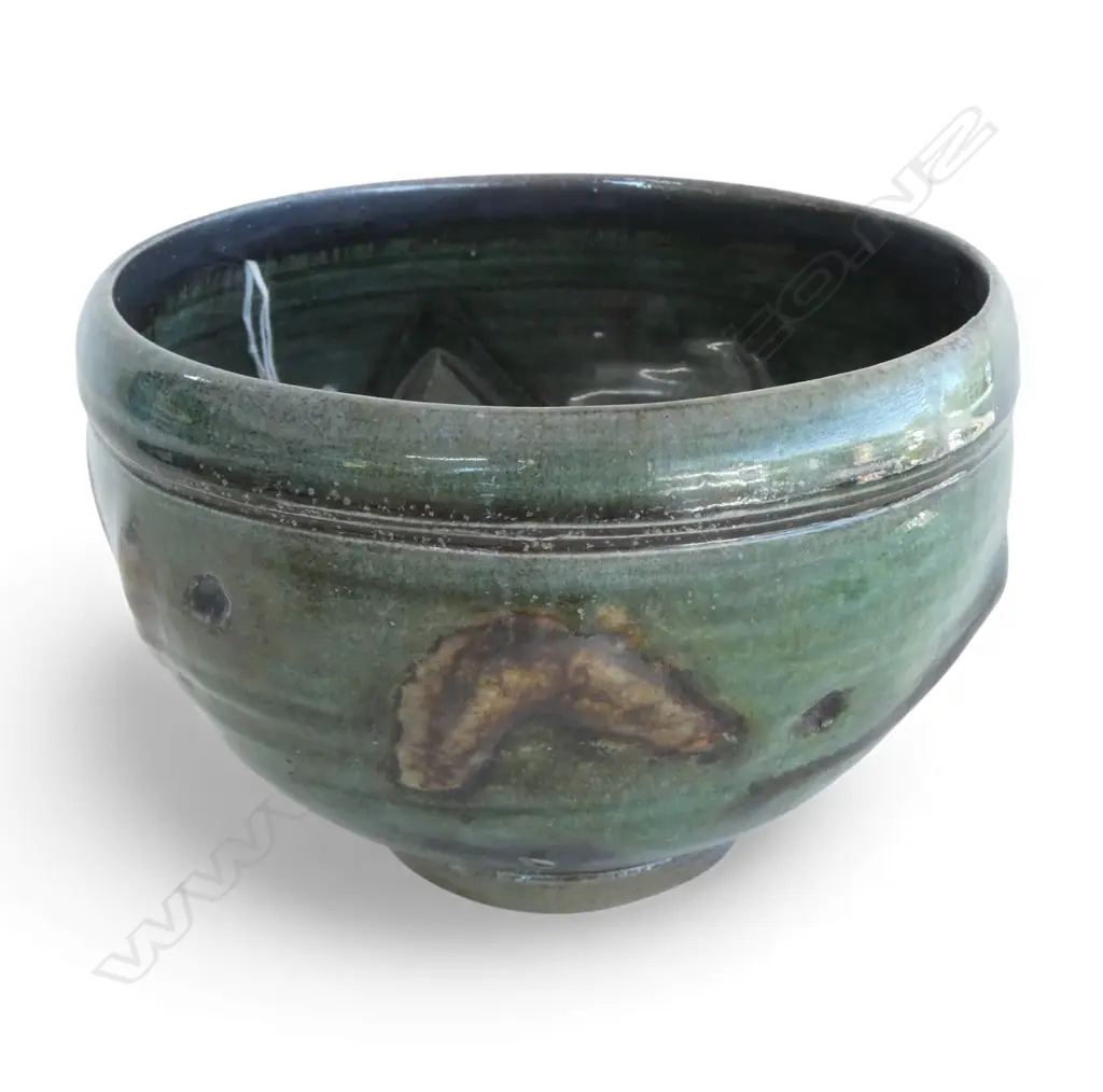 DENIS O'CONNOR N.Z. STUDIO POTTERY BOWL Dia.200mm Image 1++
