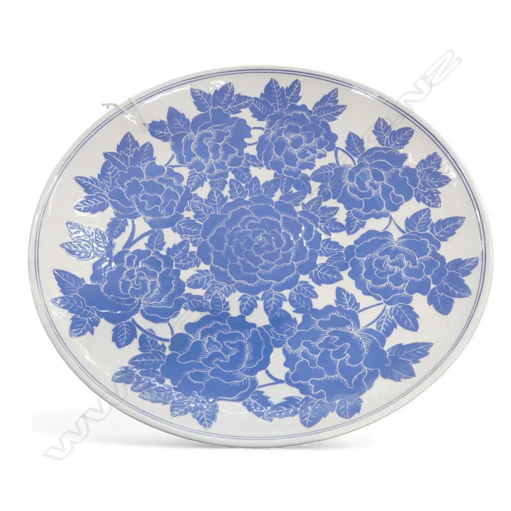KEUM SUN LEE PORCELAIN CHARGER PALE BLUE FLORAL DESIGN, Dia.370mm Image 1++