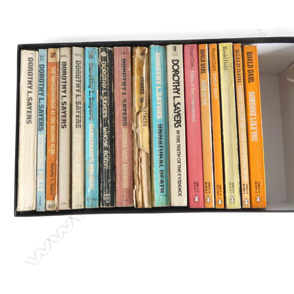 11 PAPERBACK COPIES OF DOROTHY SAYERS MURDER MYSTERIES NOVELS + 6 BY ROALD DAHL Image 1++