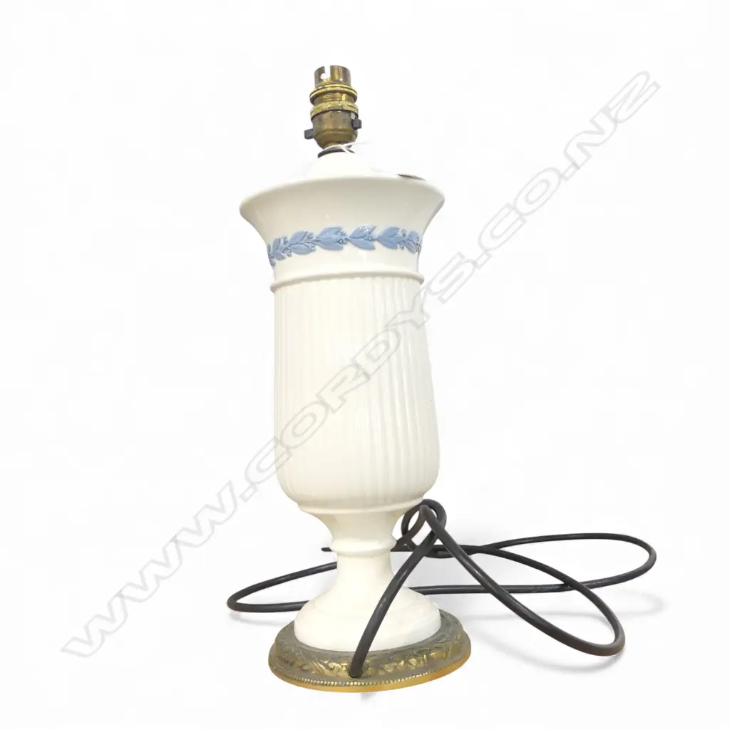 VINTAGE WEDGWOOD CREAM TABLE LAMP H390MM Image 1++