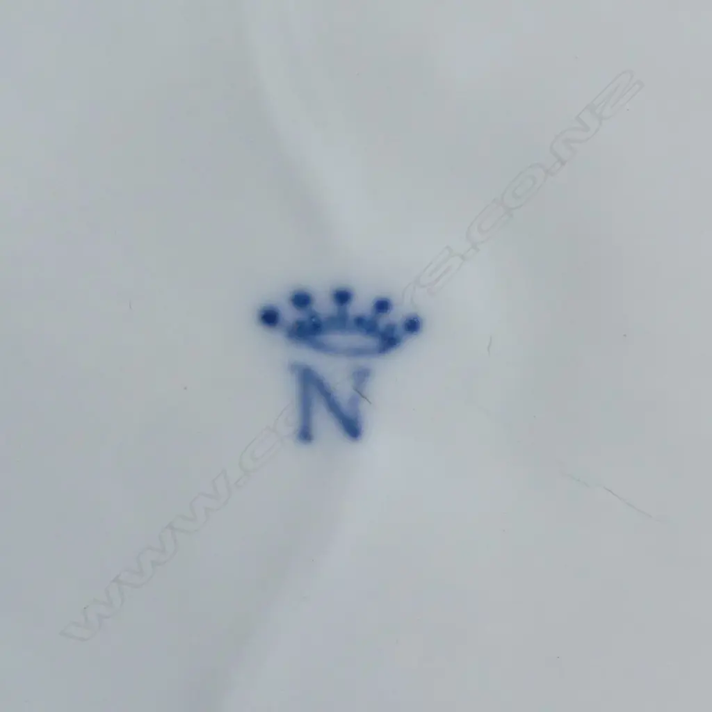 Large & impressive early / mid 20thC CAPODIMONTE FANCY LIDDED URN. H.430mm. Restored finial Image 1++