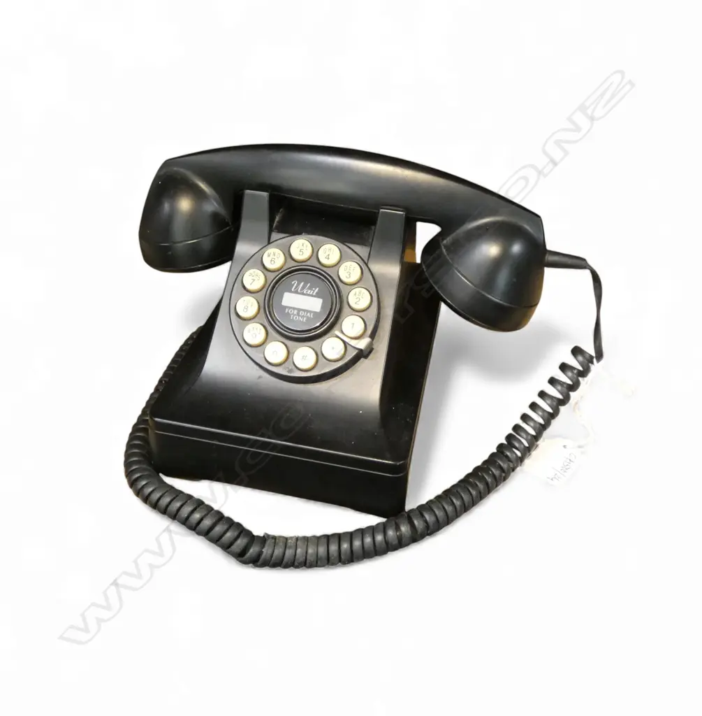 REPRODUCTION BLACK DIAL PHONE Image 1++