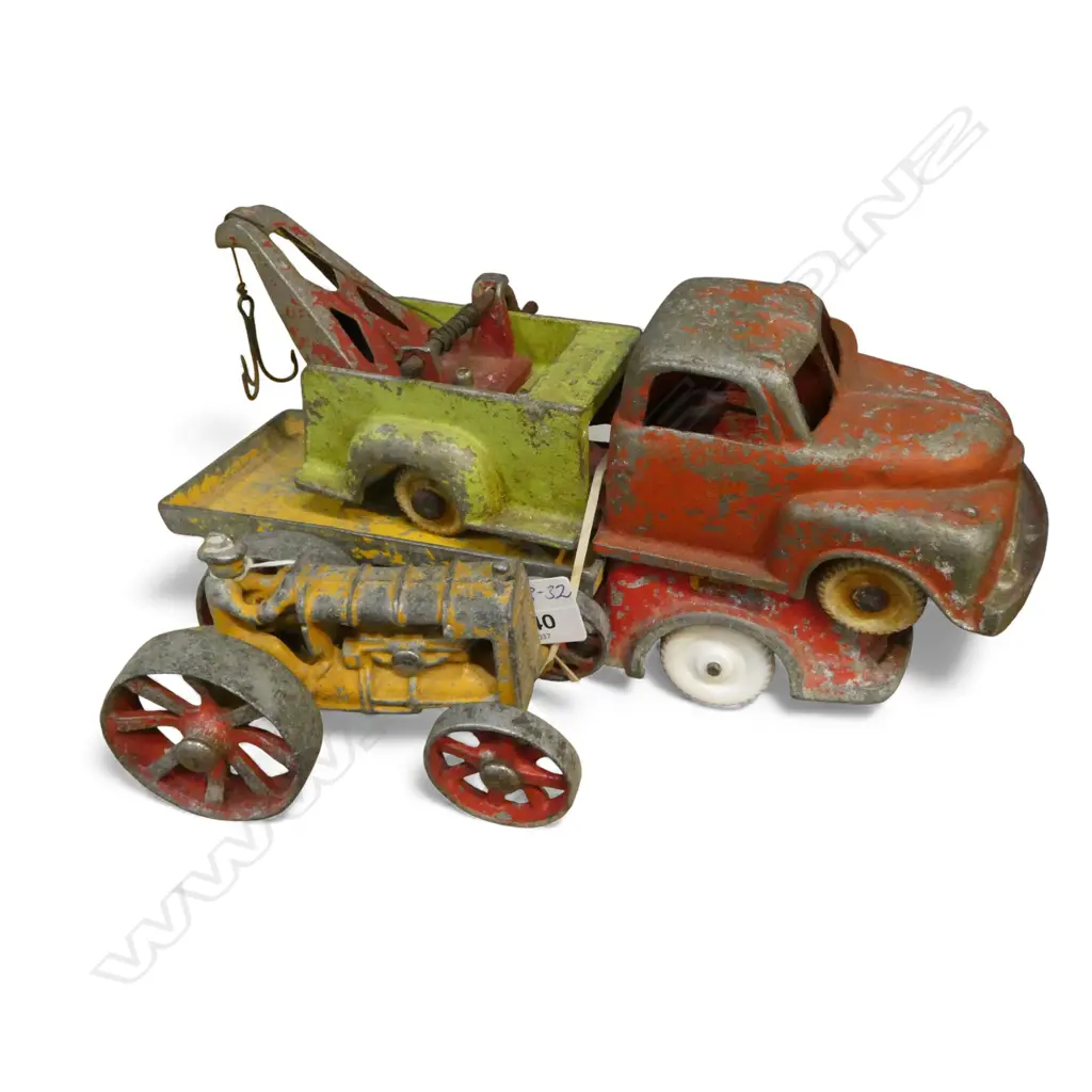 3 x FUN HO! VINTAGE VEHICLES: tip truck + tow truck (later fish hook) + old tractor Image 1++