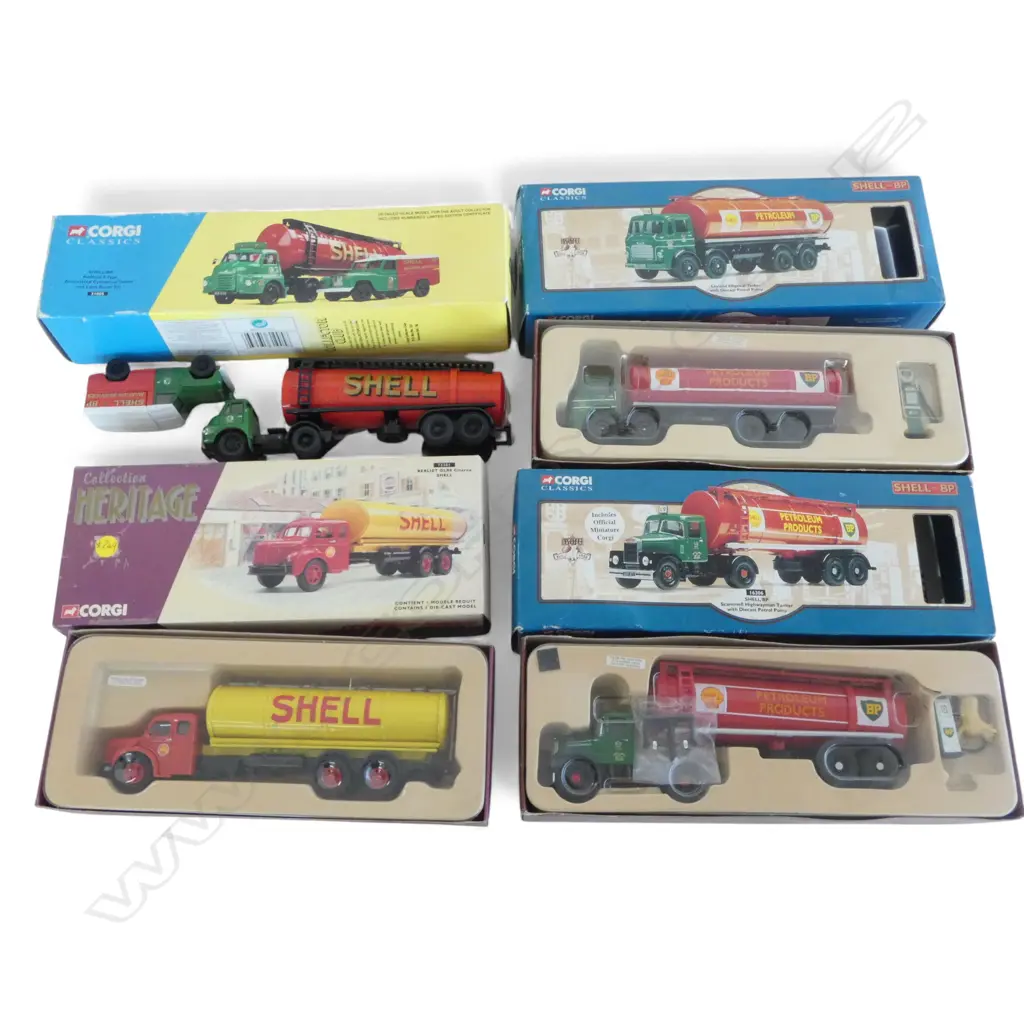 4 BOXED VINTAGE CORGI CLASSICS 'SHELL' TANKER MODELS Image 1++