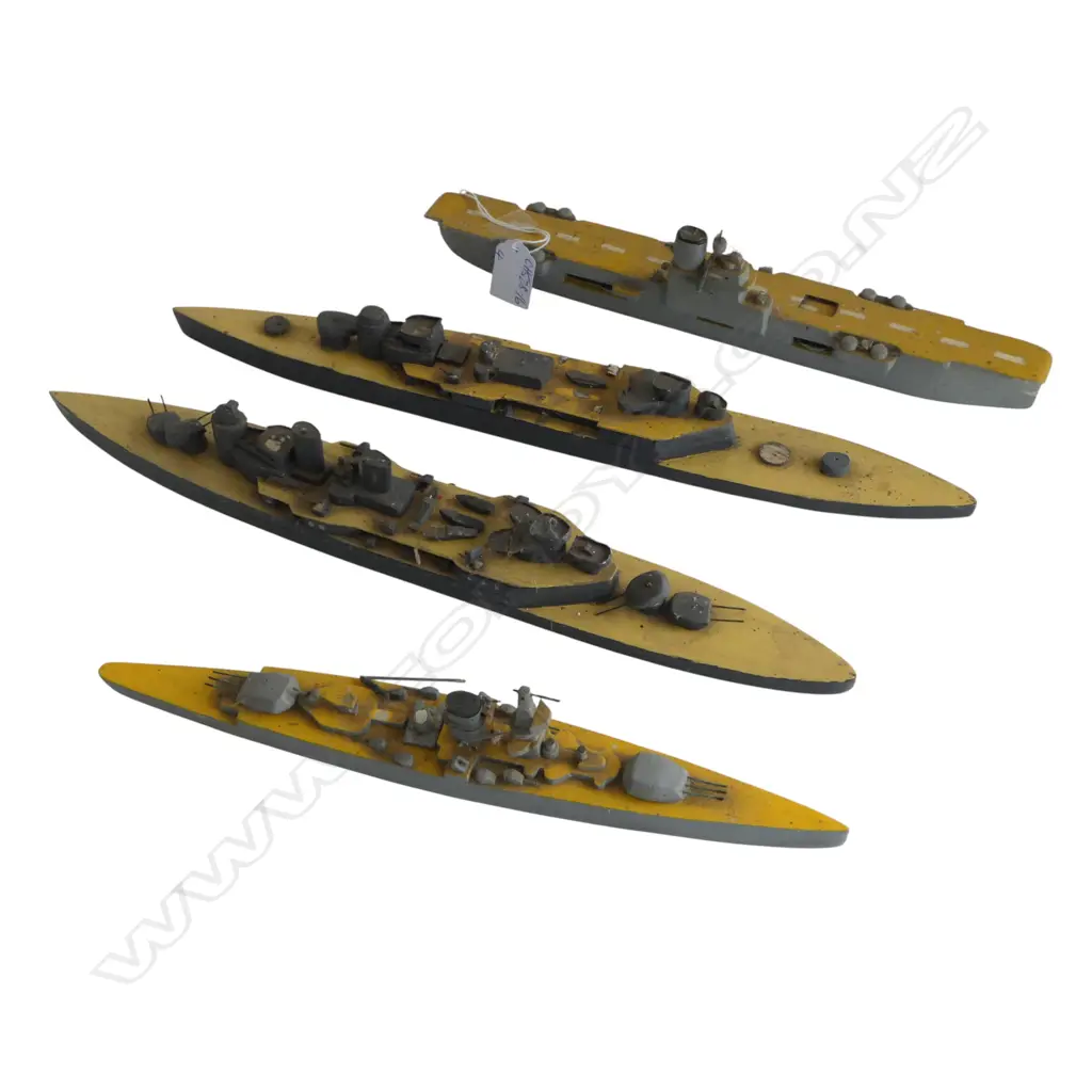 4 VINTAGE WOODEN MODEL BATTLE SHIPS some faults longest 400mm Image 1++