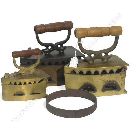 3 OLD FLAT IRONS L.200mm