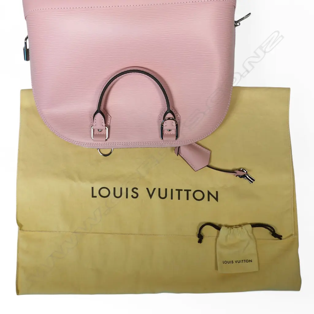 A Louis Vuitton Alma Petit Modèle bag, Image 1++
