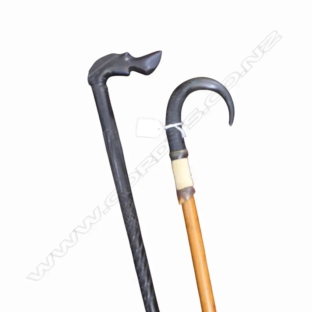 2 WALKING STICKS (1 GOAT HORN) L.870mm Image 1++