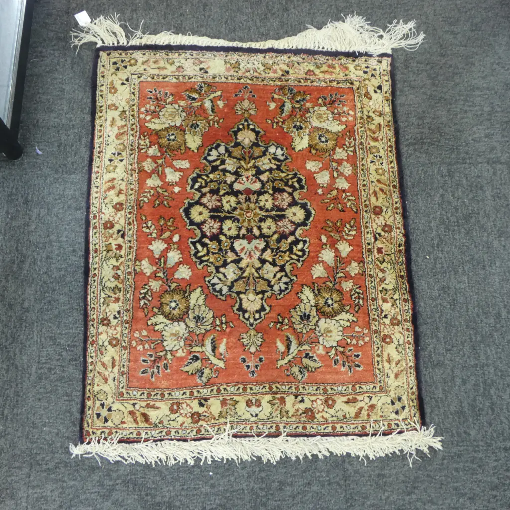HAND KNOTTED SILK RUG 770x590mm Image 1++